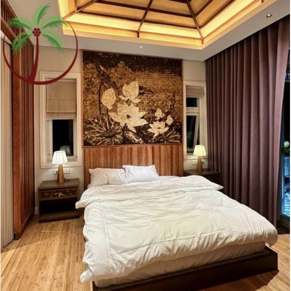 Phòng ngủ treo tranh hoa sen   gạch gáo dừa